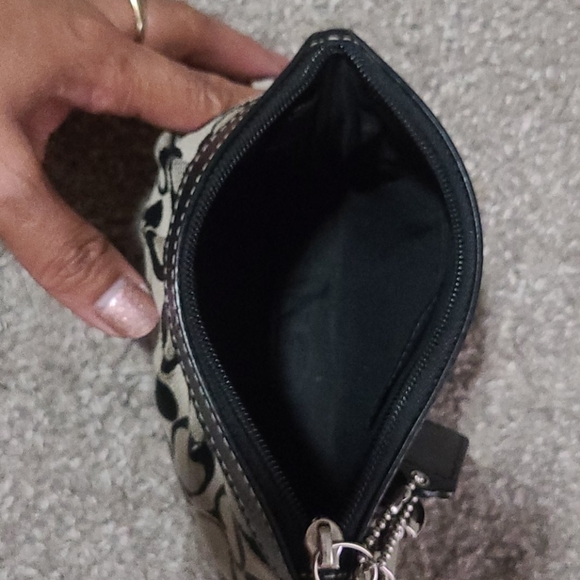 Pouch - Picture 5 of 5